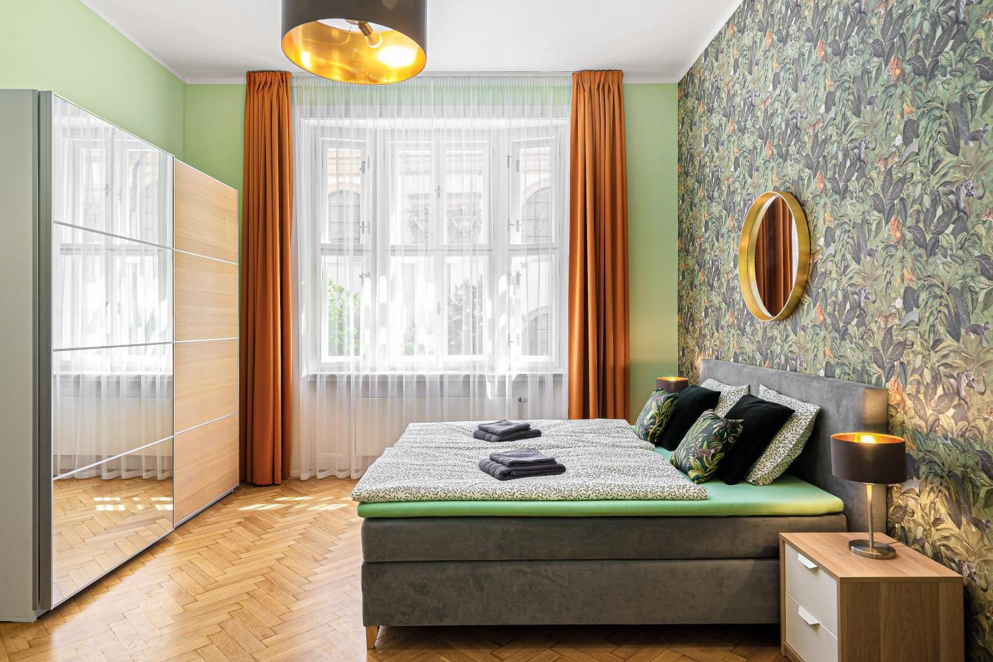 Oasis Apartments At Charles Square Прага Екстериор снимка
