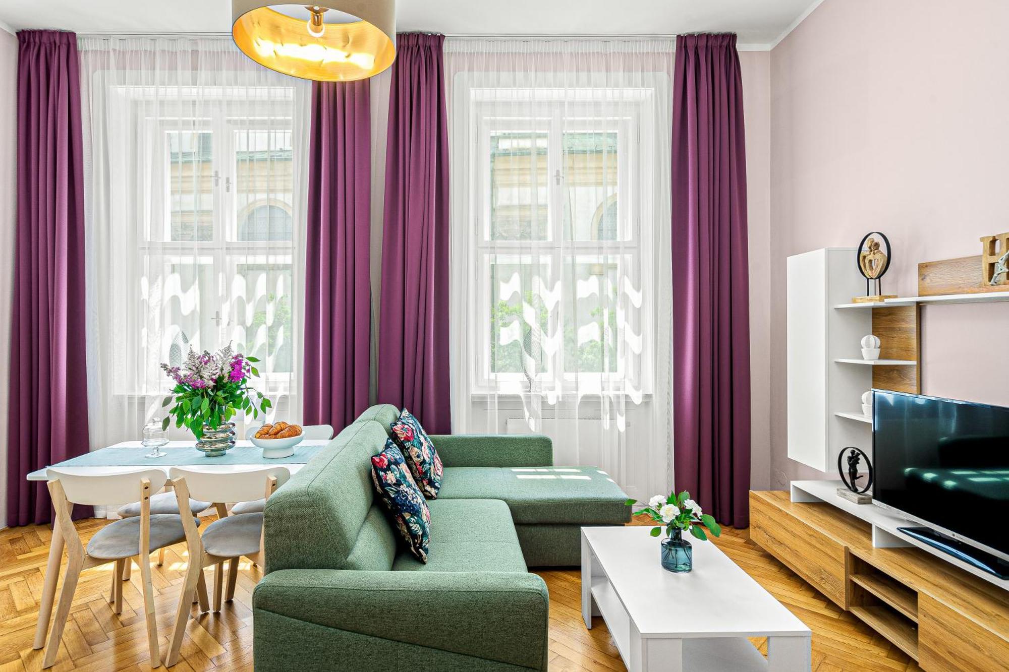 Oasis Apartments At Charles Square Прага Екстериор снимка