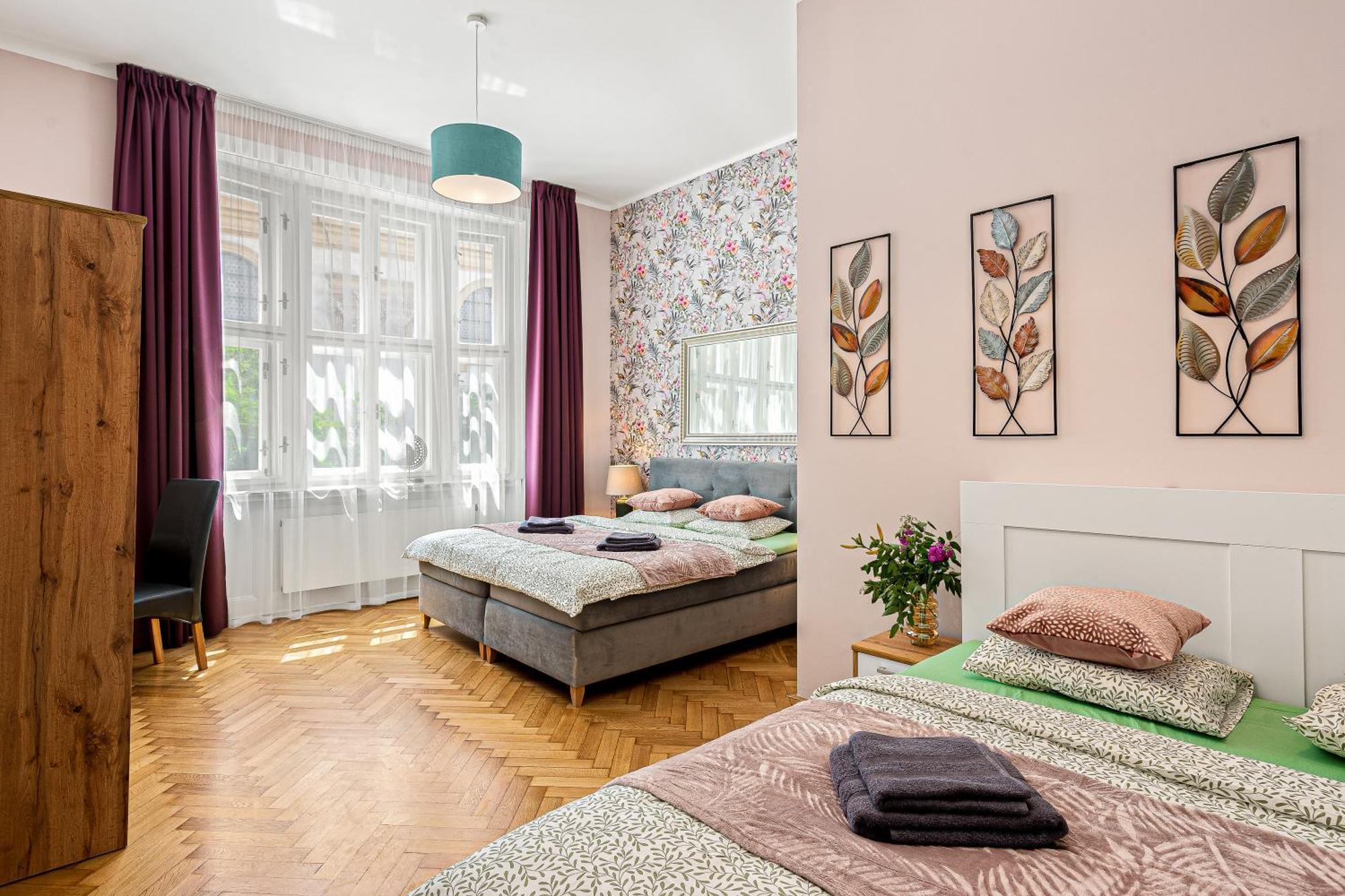 Oasis Apartments At Charles Square Прага Екстериор снимка